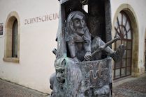 Schlagworte: Brunnen – 15. Photo: Hexe