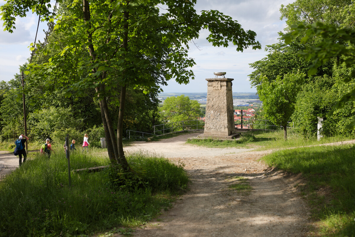 Arnstadt: Großes Photo: Kriegerdenkmal