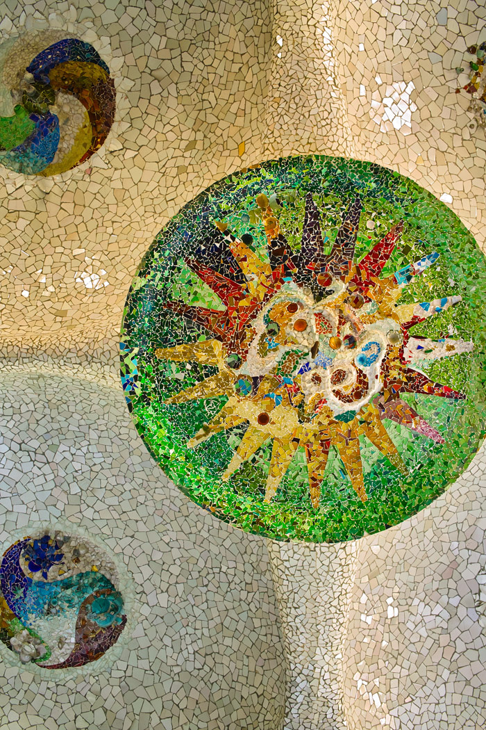 Spanien: Großes Photo: Mosaik à la Gaudí II