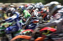 Schlagworte: Motocross – 17. Photo: Startgewimmel